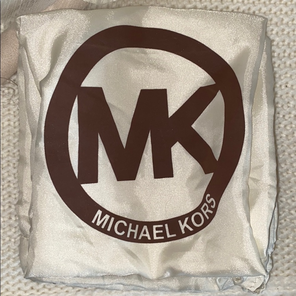 *SOLD*MICHAEL MICHAEL KORS Sandrine Stud Leather T - Picture 12 of 14